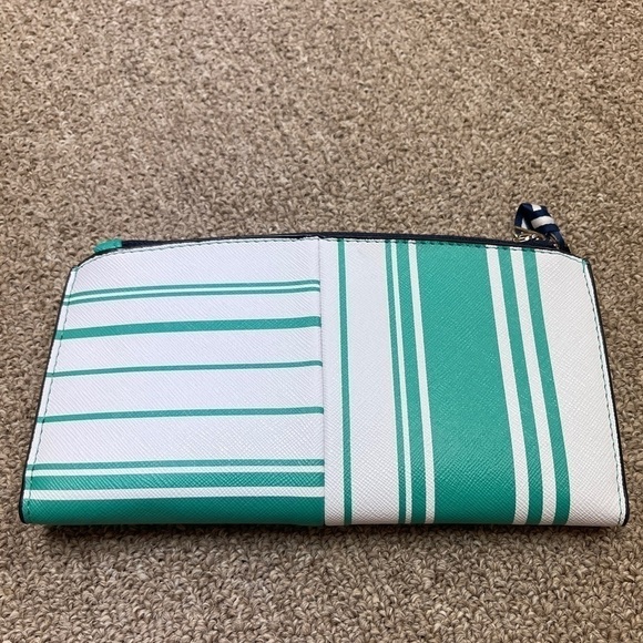 A New Day: Folding Wallet - Picture 2 of 9